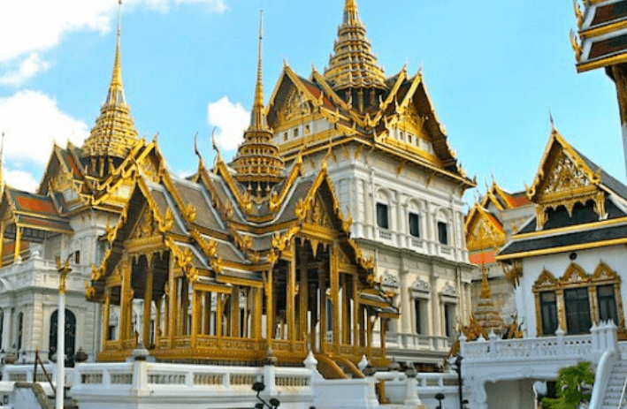 Top  Bangkok Travel Attractions Tourists Love